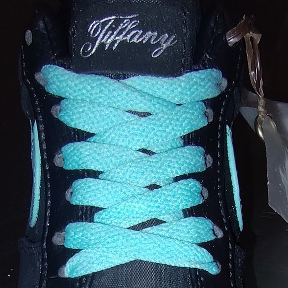 2022 Tiffany and company Nike Air Force 1 (refurbished) - Picture 4 of 8